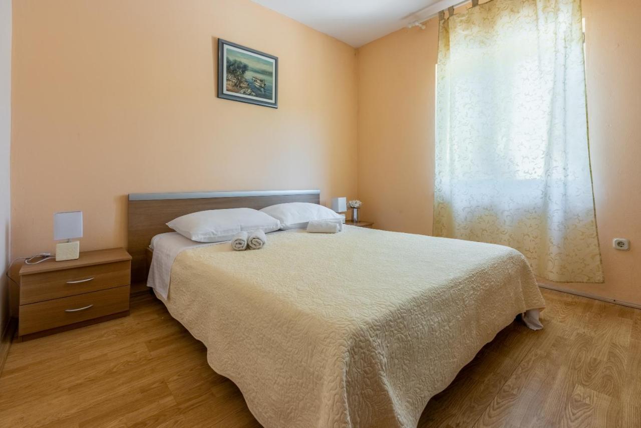Apartments Marija Crikvenica Exterior photo